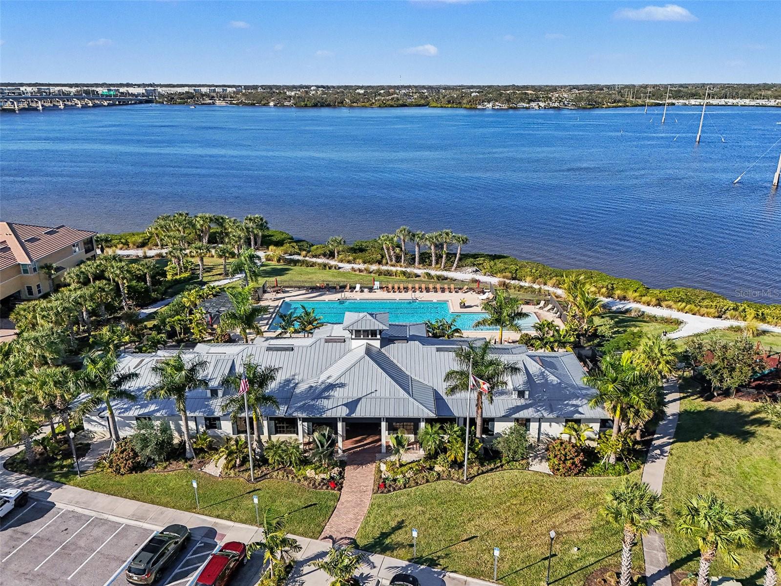 Image 43 of 54 For 1018 Overlook Court