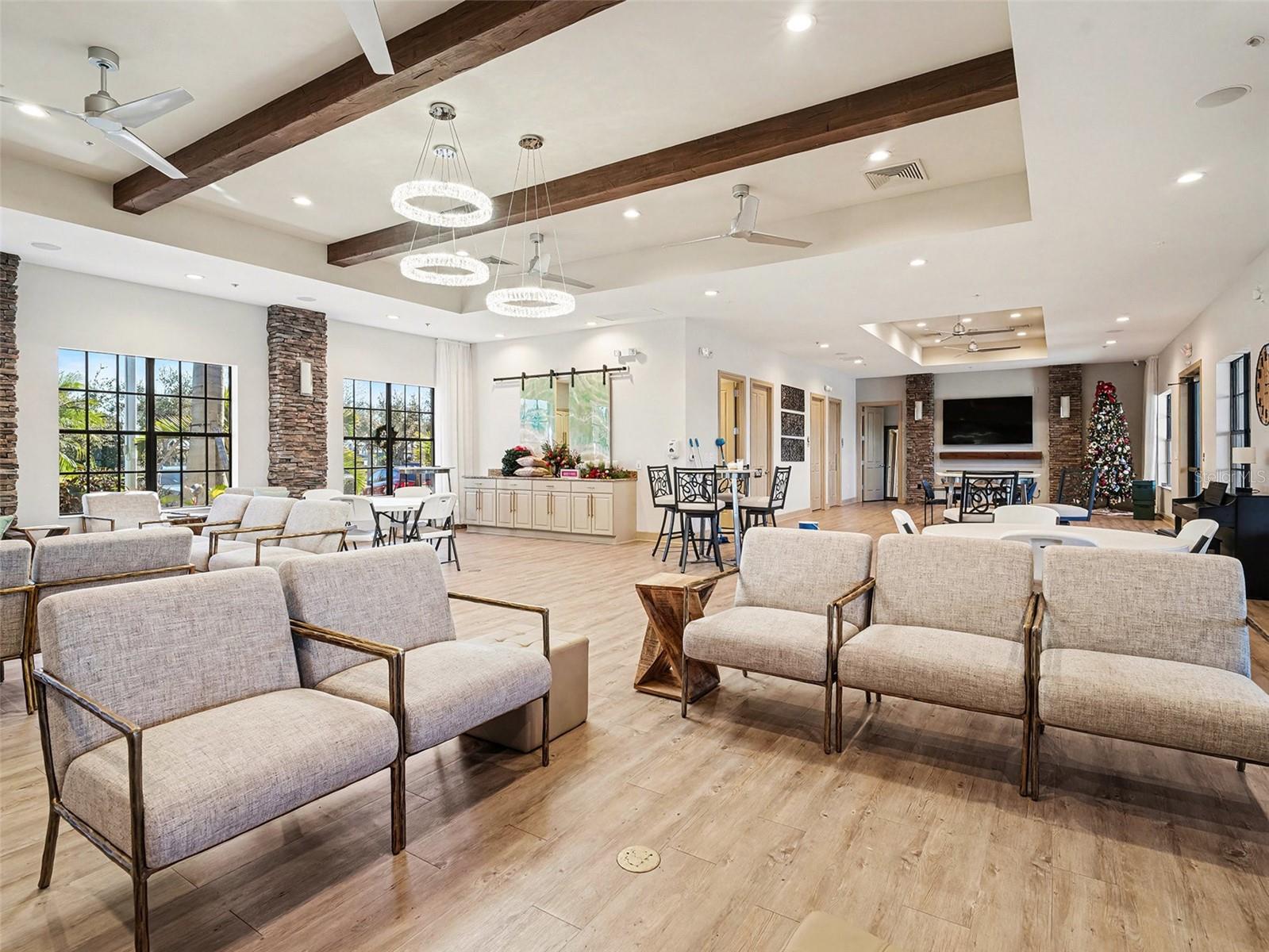 Image 51 of 54 For 1018 Overlook Court