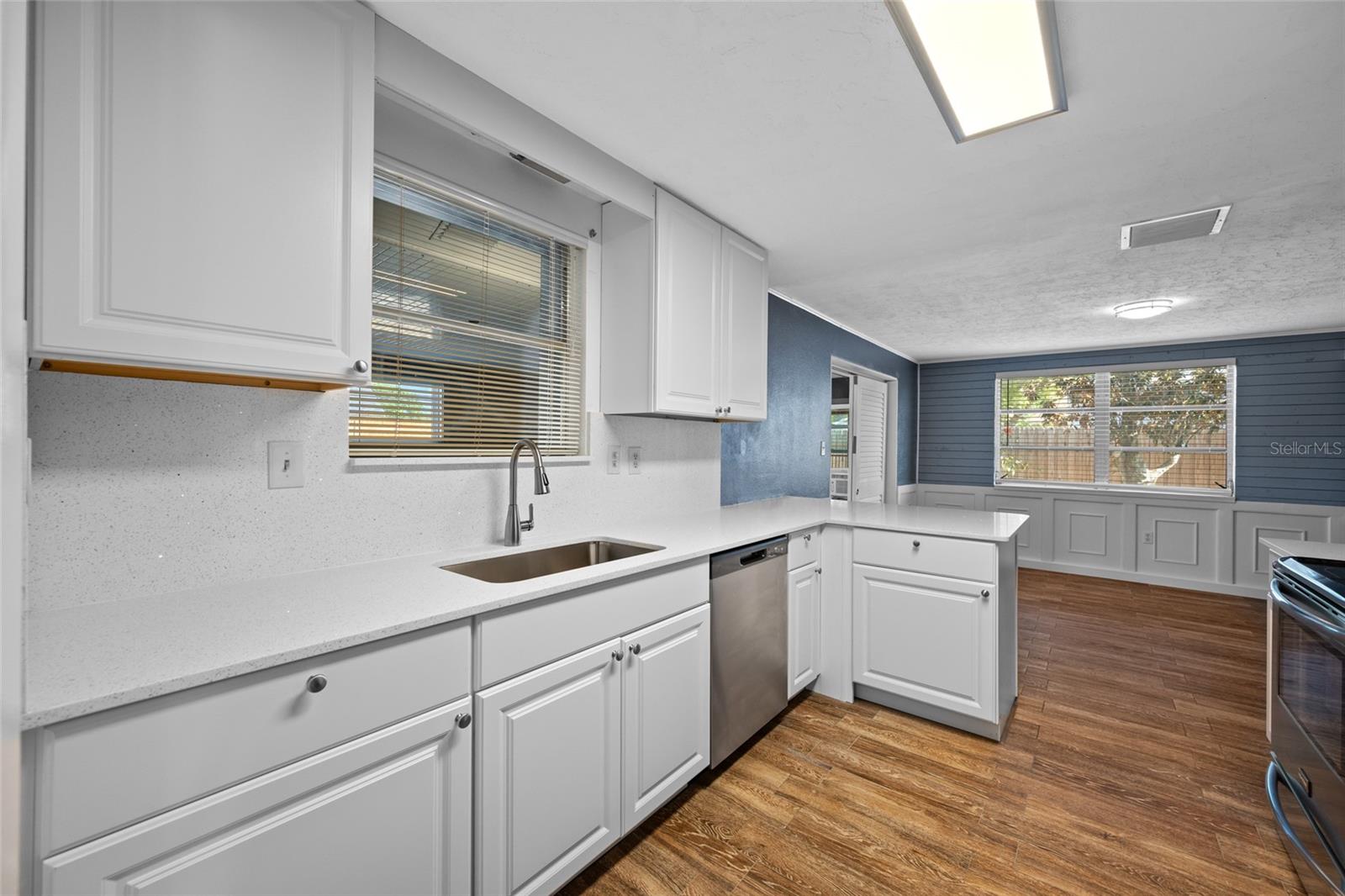 Image 21 of 59 For 10400 Alice M Court
