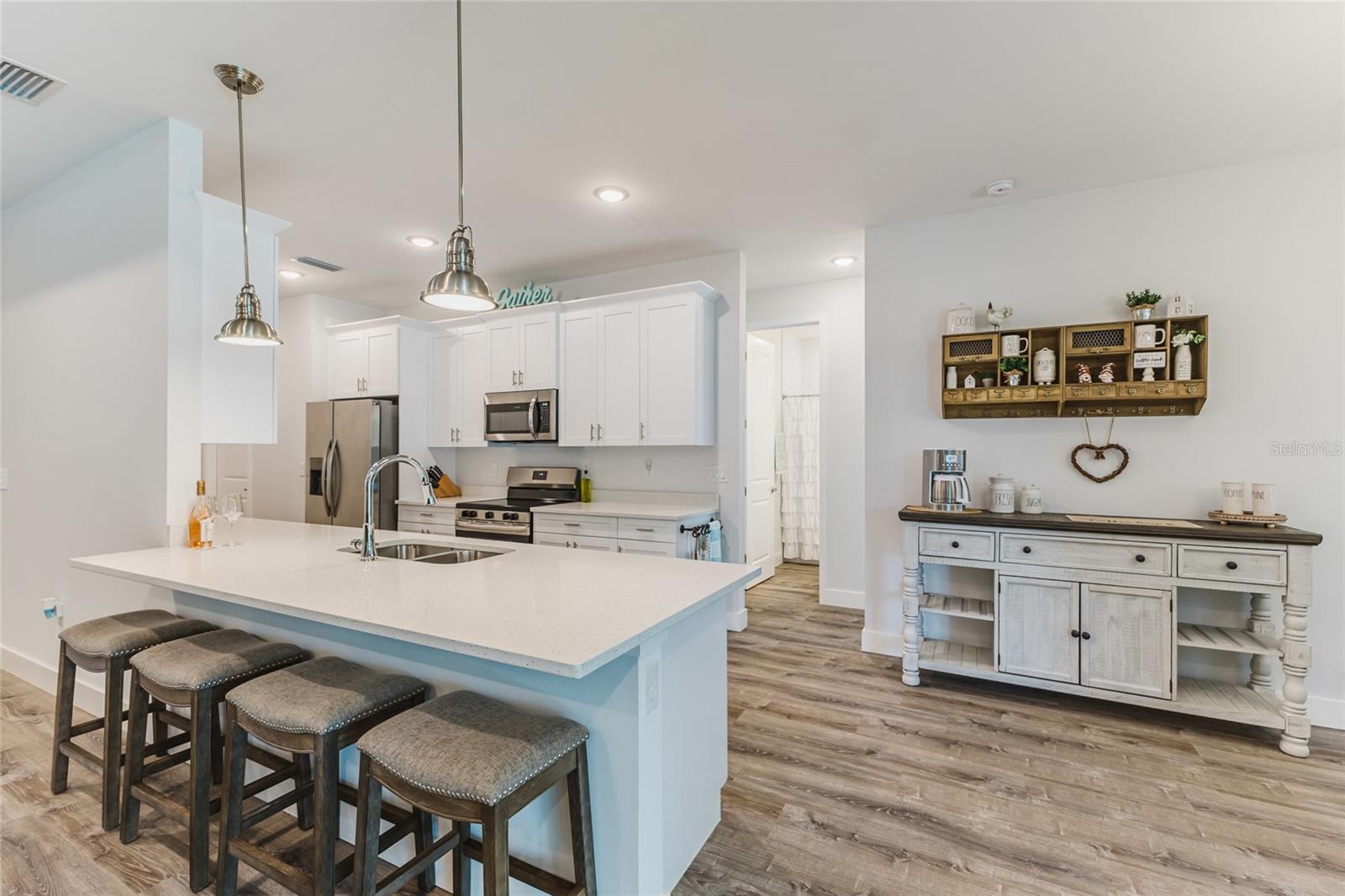 Image 13 of 73 For 908 Hibiscus Avenue