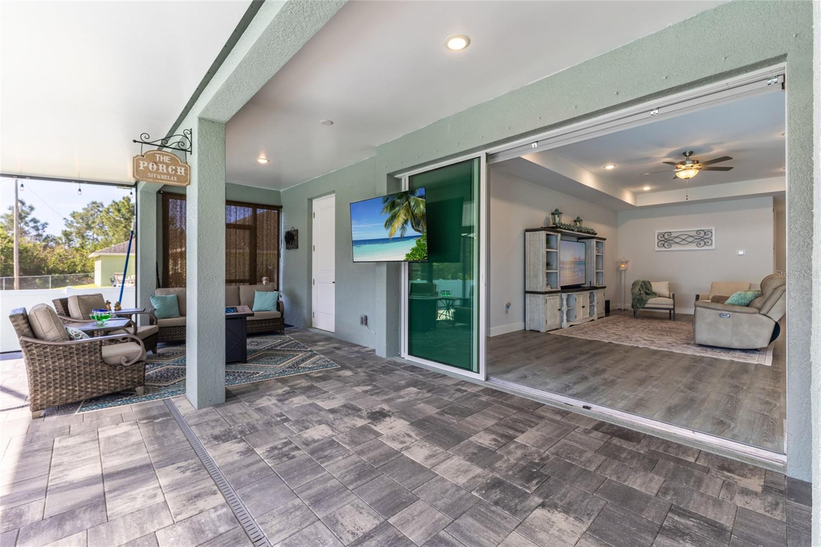 Image 21 of 73 For 908 Hibiscus Avenue