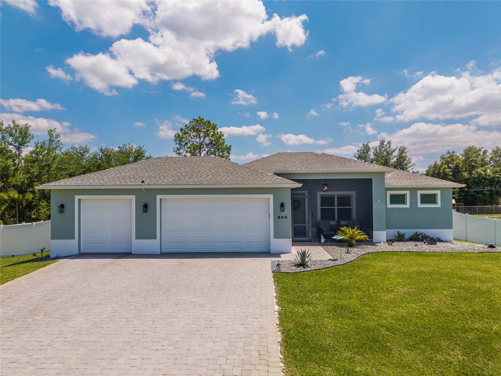 Image 3 of 73 For 908 Hibiscus Avenue