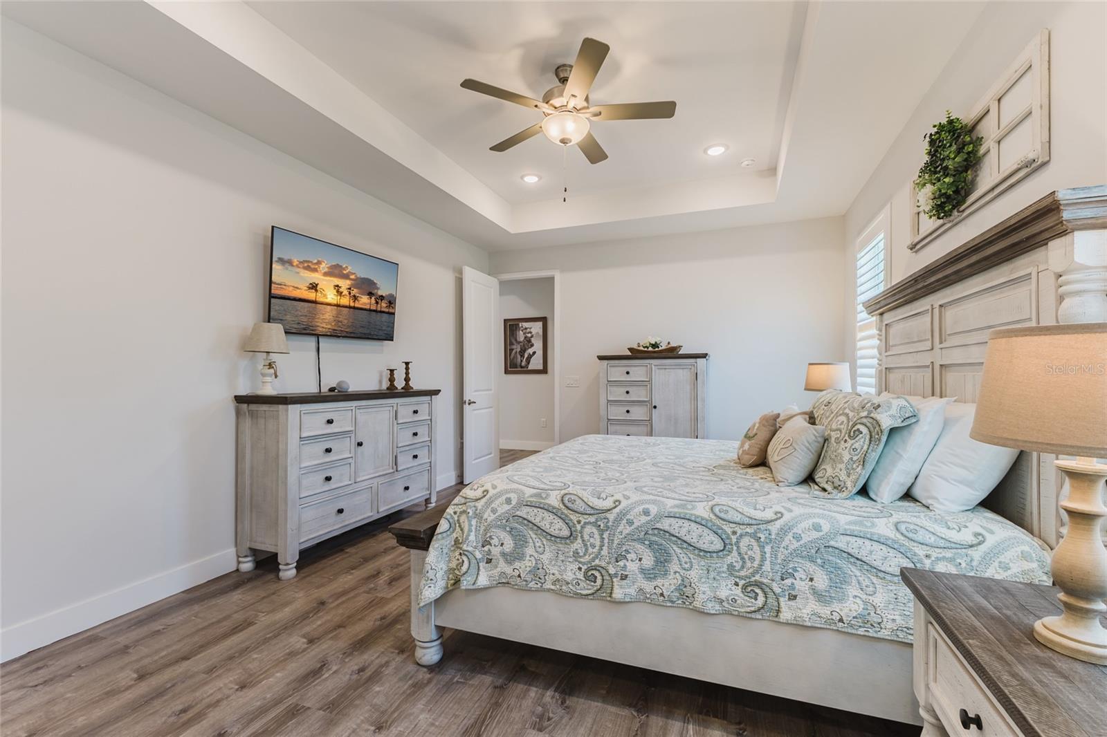 Image 38 of 73 For 908 Hibiscus Avenue