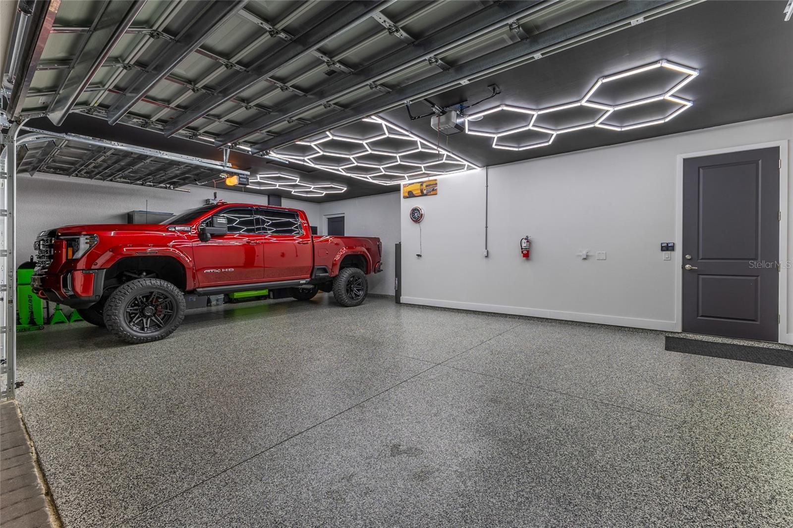 Image 44 of 73 For 908 Hibiscus Avenue