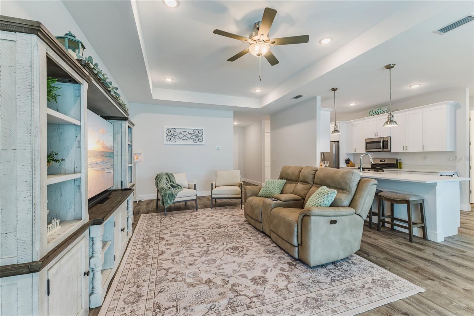 Image 8 of 73 For 908 Hibiscus Avenue