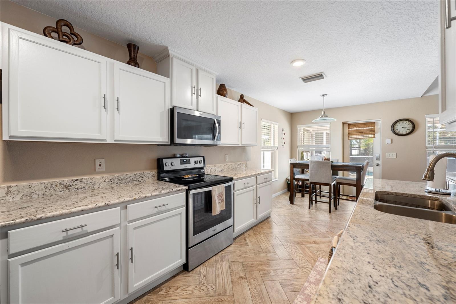 Image 10 of 43 For 4143 Banbury Circle