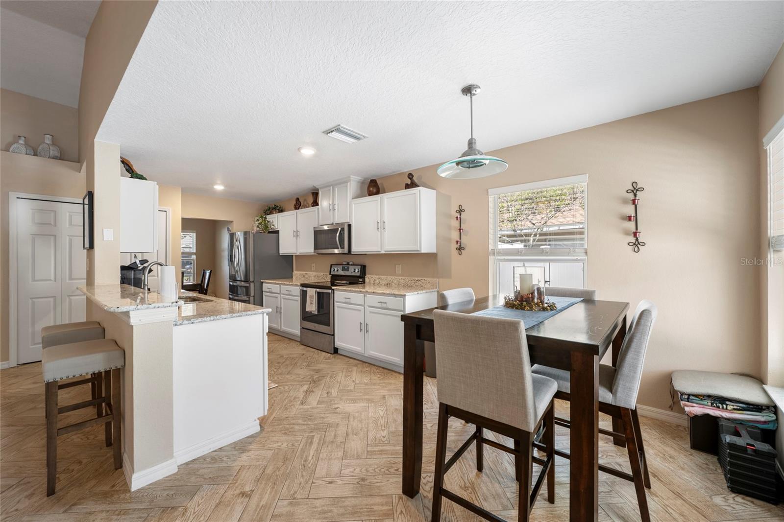 Image 13 of 43 For 4143 Banbury Circle