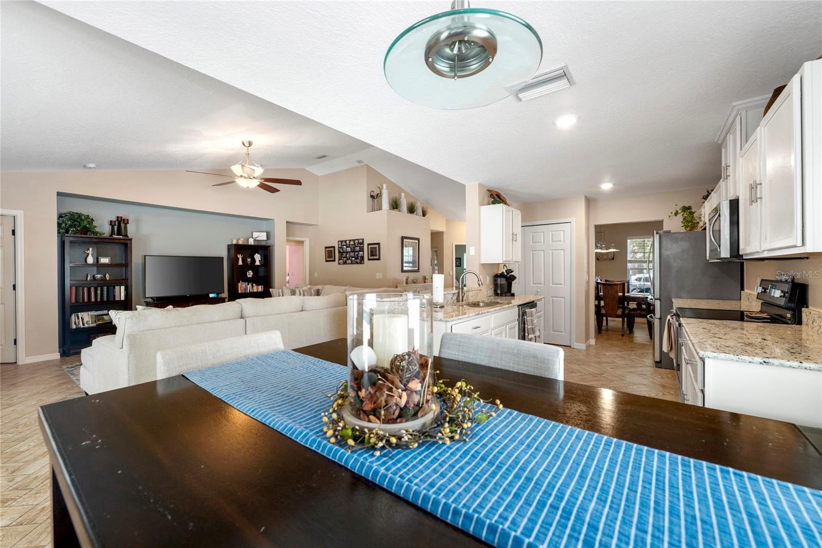 Image 14 of 43 For 4143 Banbury Circle