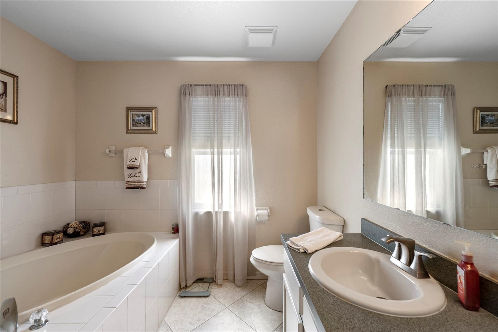 Image 22 of 43 For 4143 Banbury Circle