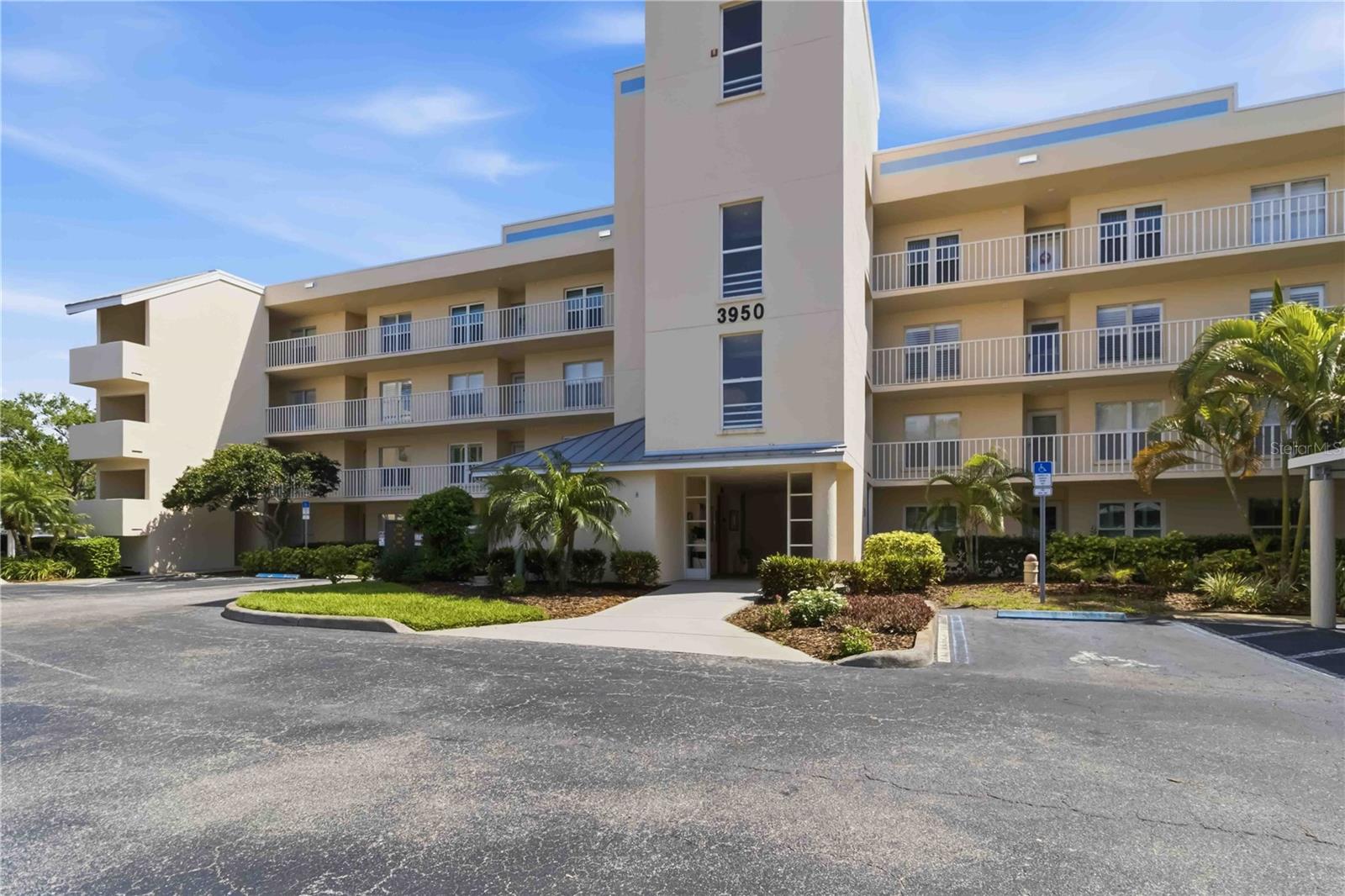 Details for 3950 Ironwood Circle 205, BRADENTON, FL 34209