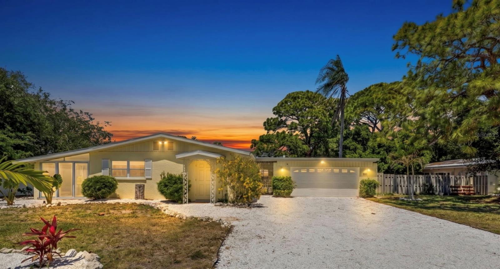 Details for 6916 Alderwood Drive, SARASOTA, FL 34243