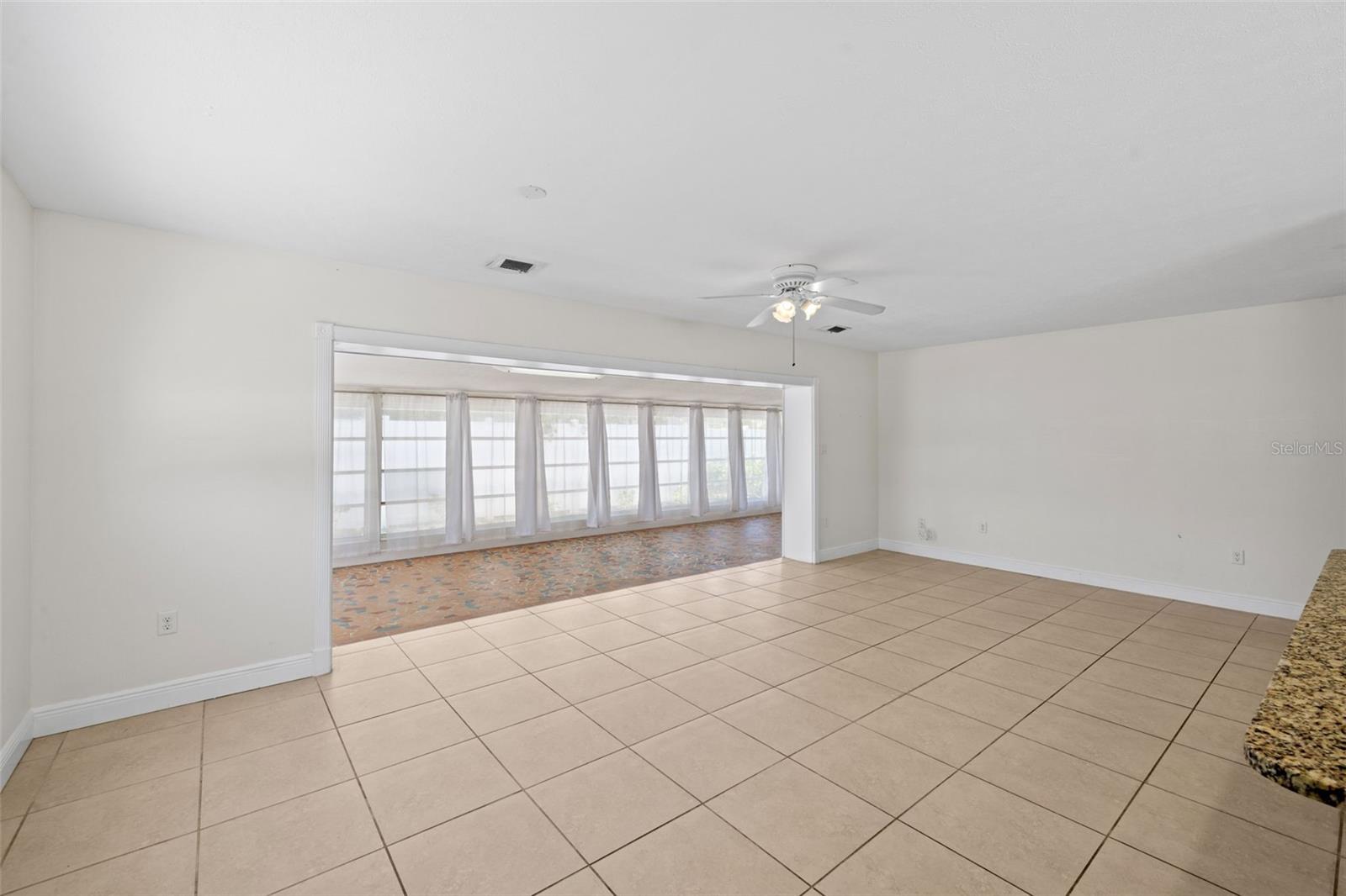 Image 12 of 40 For 6916 Alderwood Drive