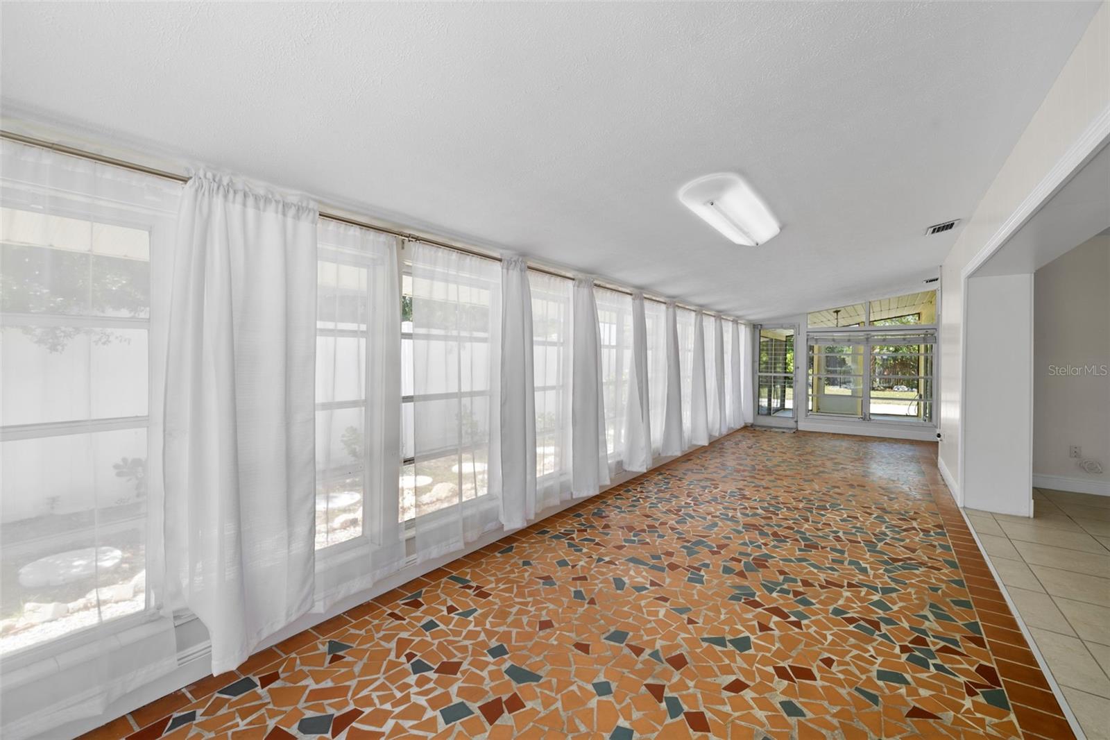 Image 14 of 40 For 6916 Alderwood Drive