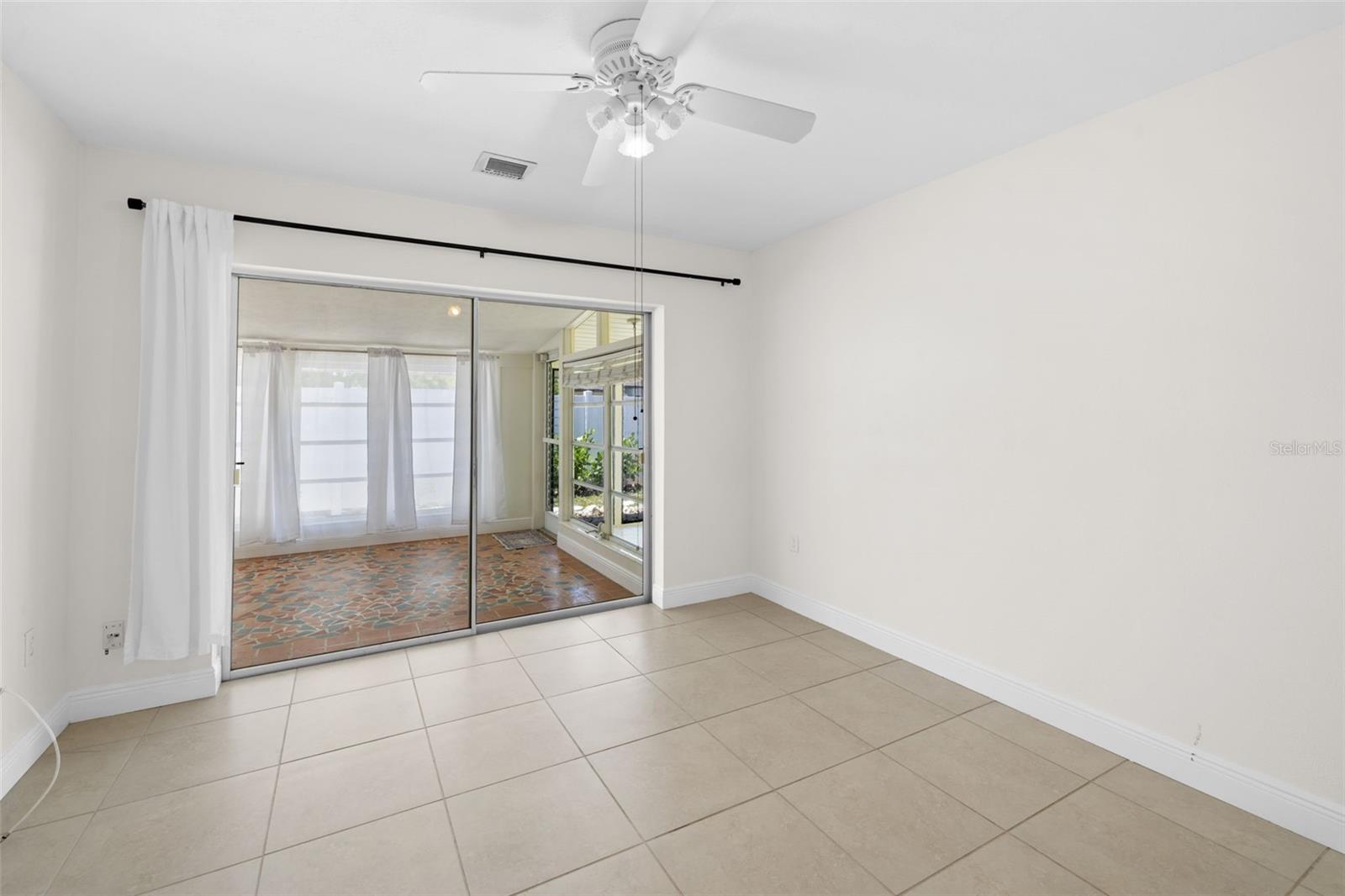 Image 19 of 40 For 6916 Alderwood Drive