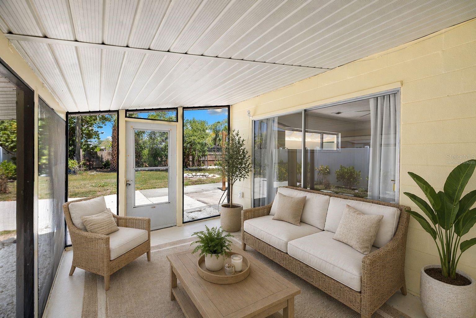 Image 23 of 40 For 6916 Alderwood Drive