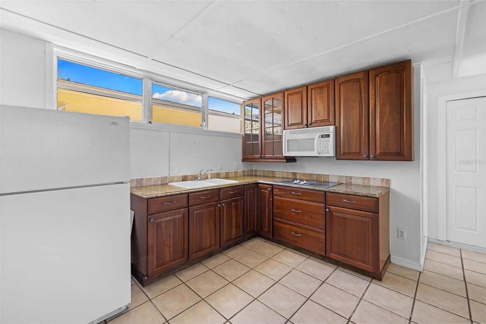 Image 28 of 40 For 6916 Alderwood Drive