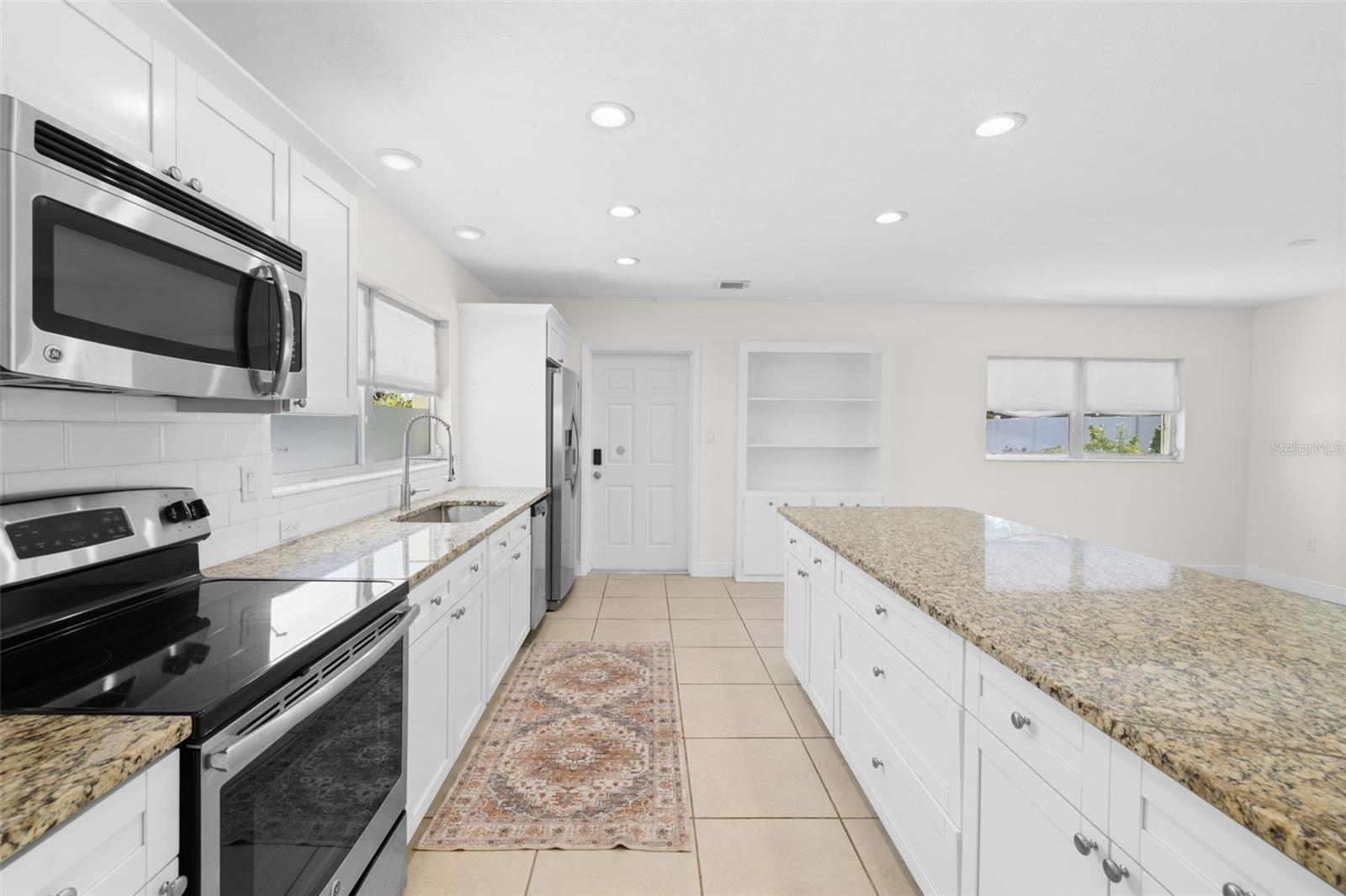 Image 6 of 40 For 6916 Alderwood Drive