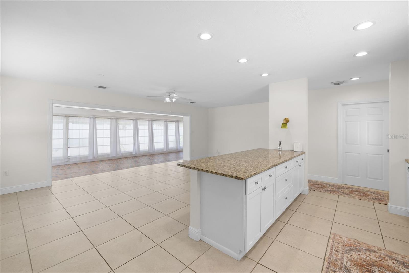 Image 8 of 40 For 6916 Alderwood Drive