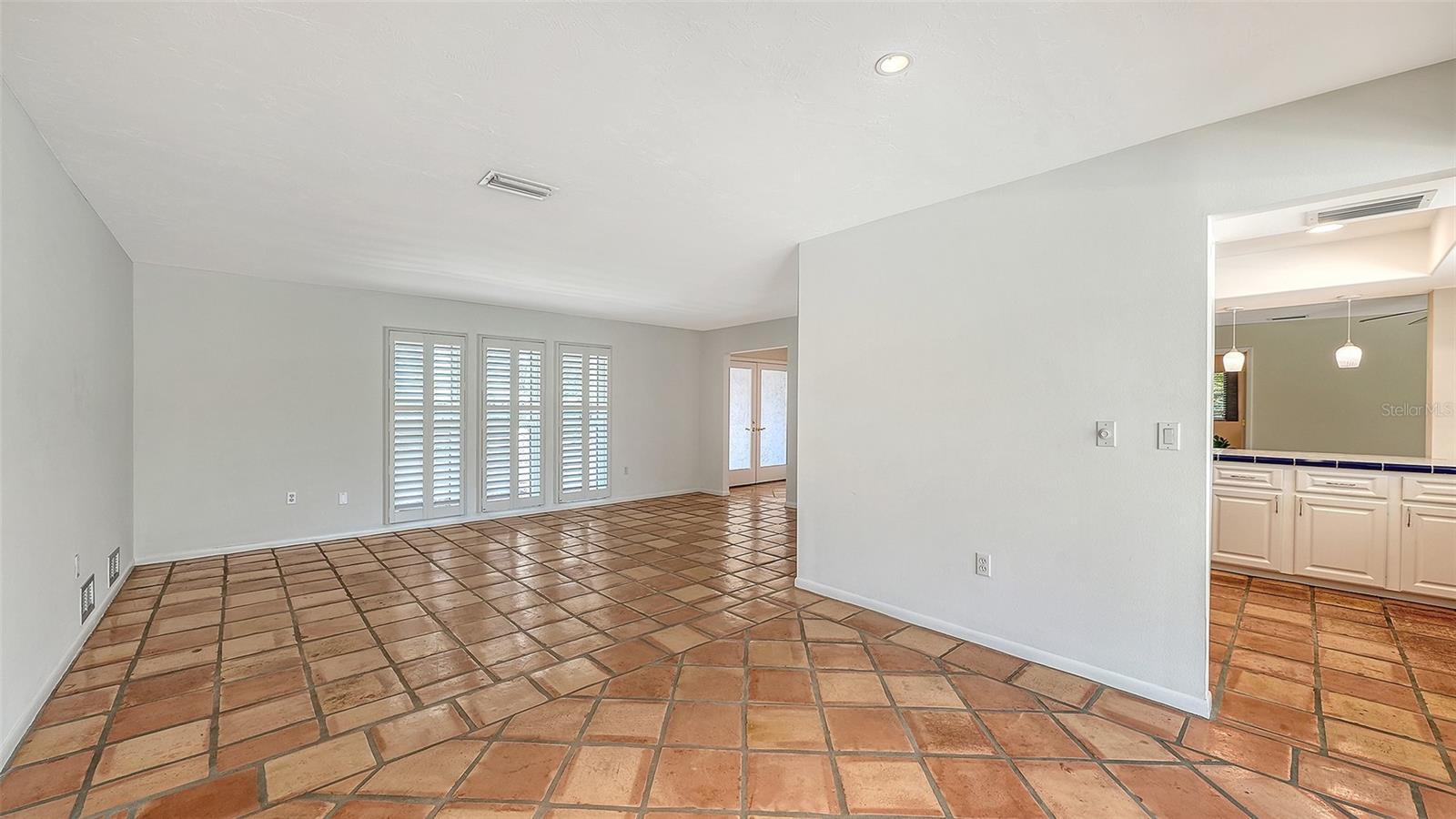 Image 19 of 64 For 4865 Greywood Lane