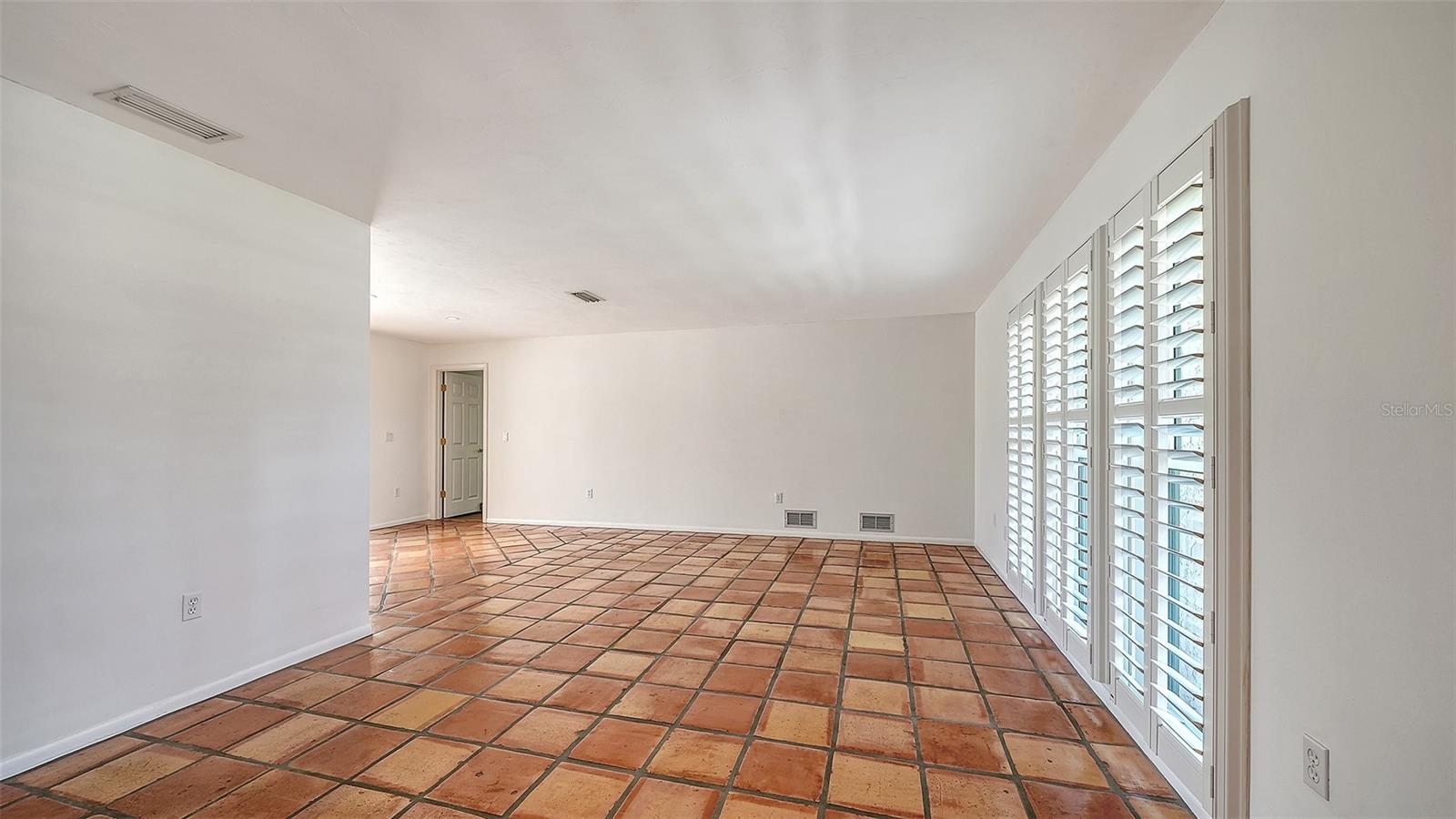 Image 22 of 64 For 4865 Greywood Lane