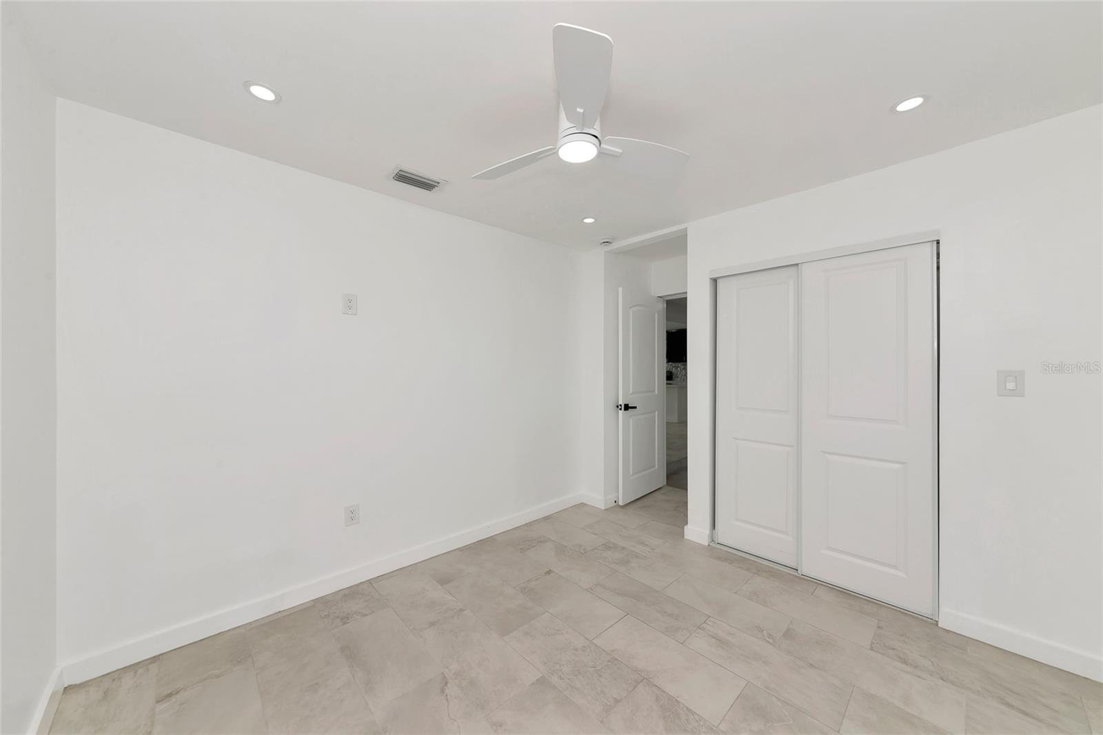 Image 22 of 60 For 2506 41st Street E