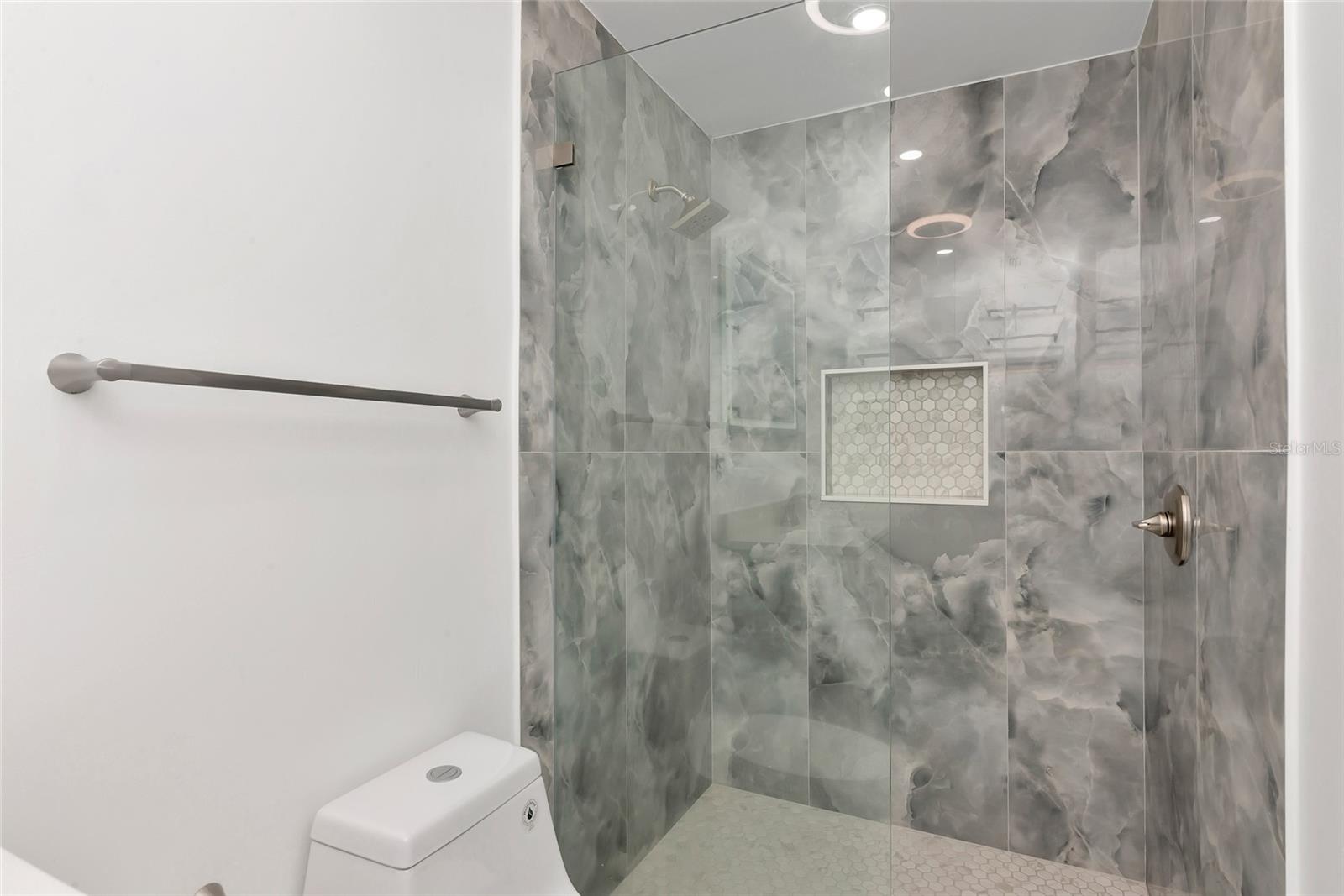 Image 31 of 60 For 2506 41st Street E