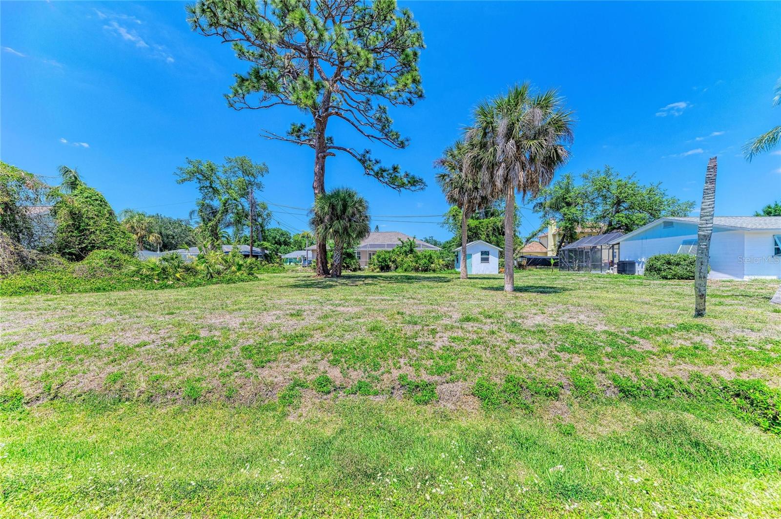 Listing photo id 0 for 0 Bradenton Road