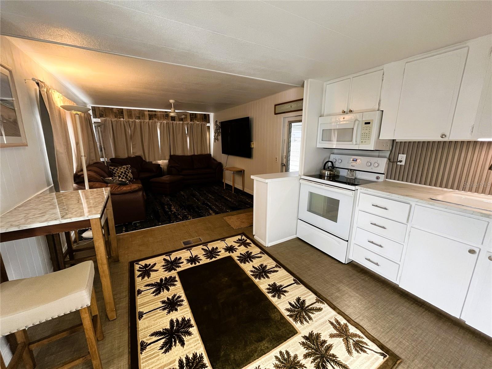 Image 17 of 35 For 2113 Illinois Avenue