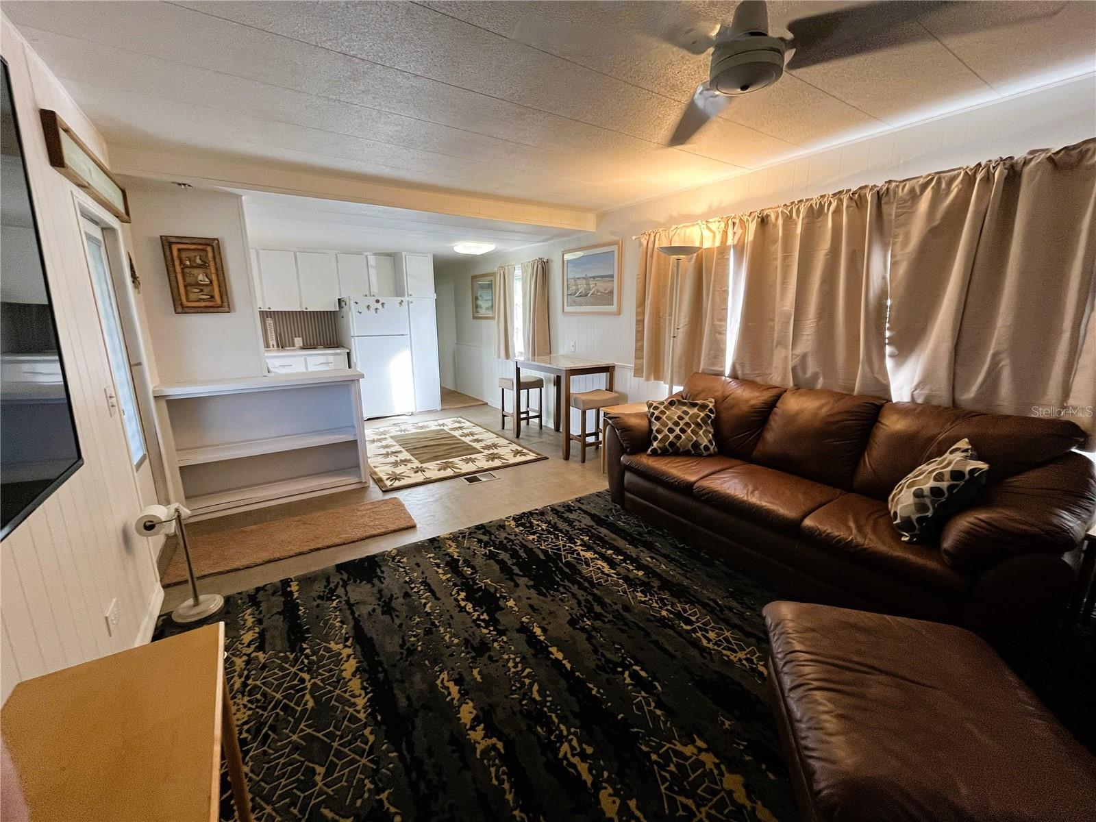 Image 3 of 35 For 2113 Illinois Avenue