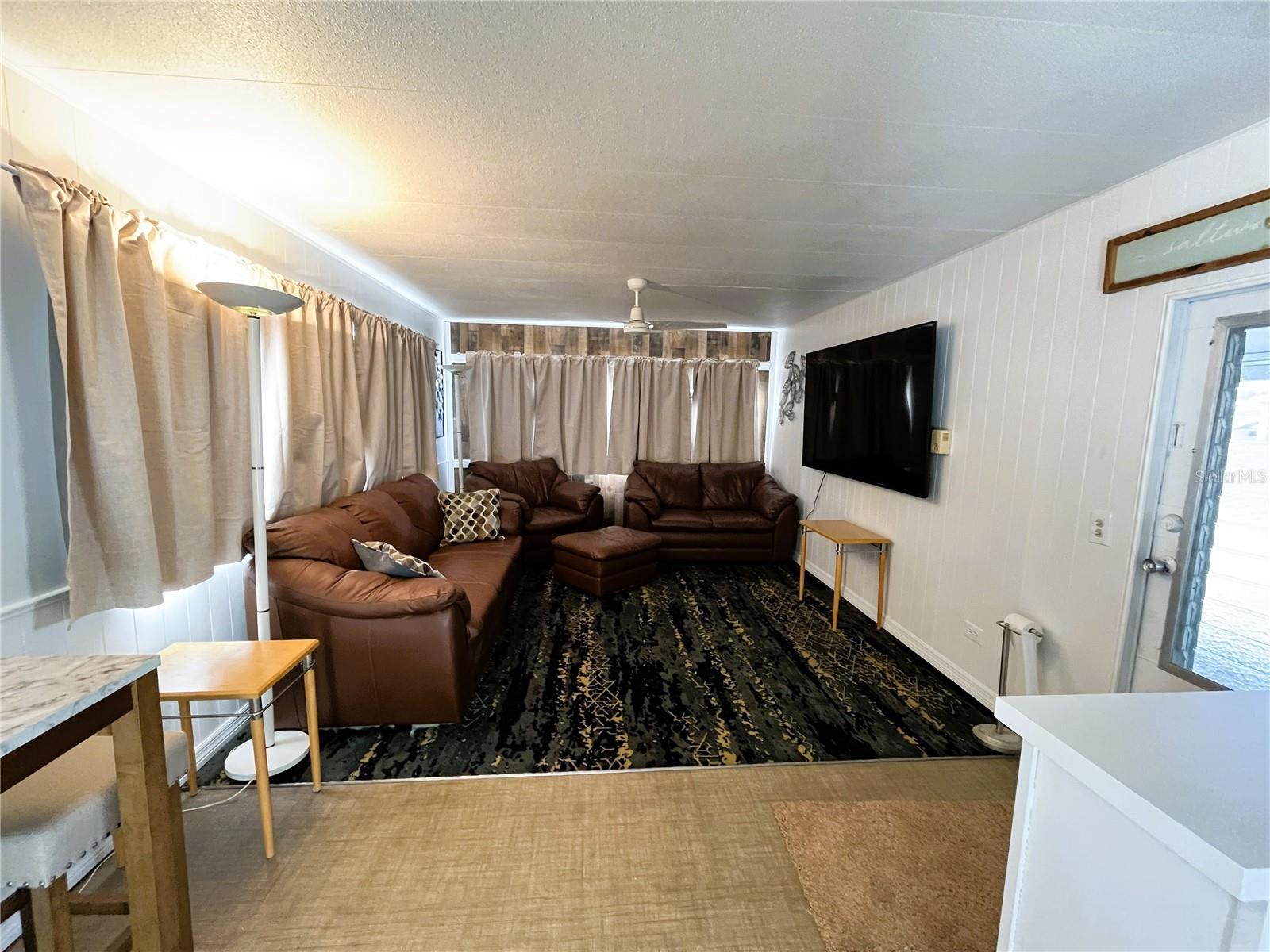 Image 6 of 35 For 2113 Illinois Avenue