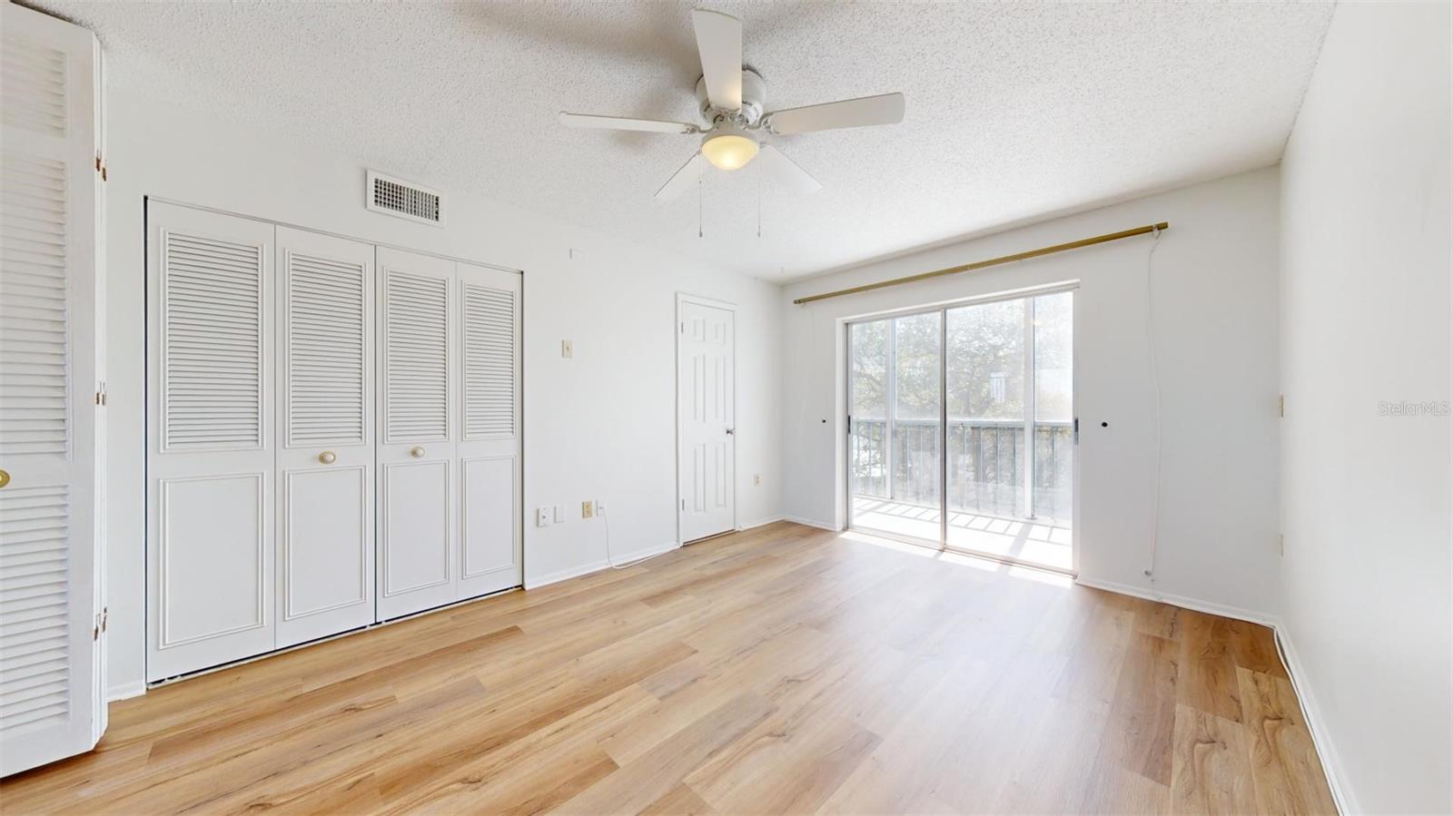 Image 10 of 27 For 4460 Ironwood Circle 407a