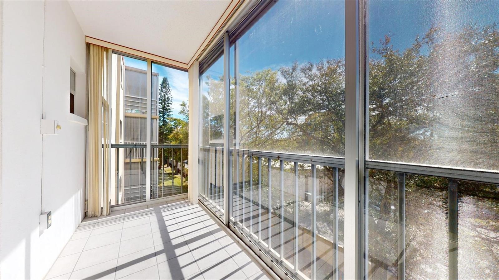 Image 15 of 27 For 4460 Ironwood Circle 407a