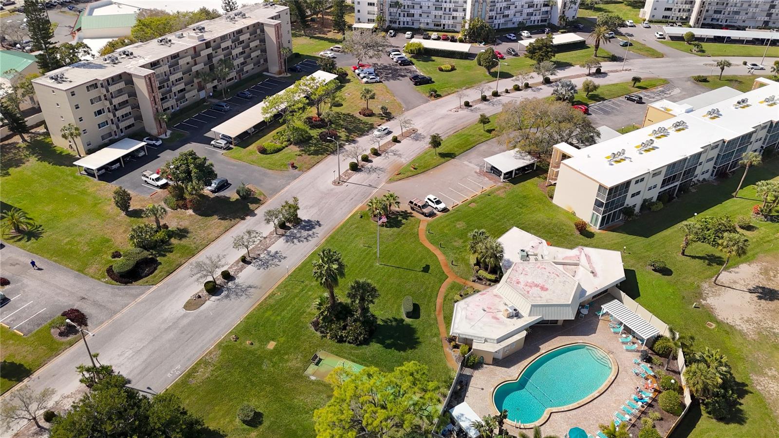 Image 18 of 27 For 4460 Ironwood Circle 407a