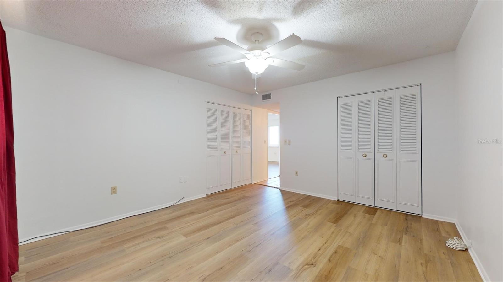 Image 3 of 27 For 4460 Ironwood Circle 407a