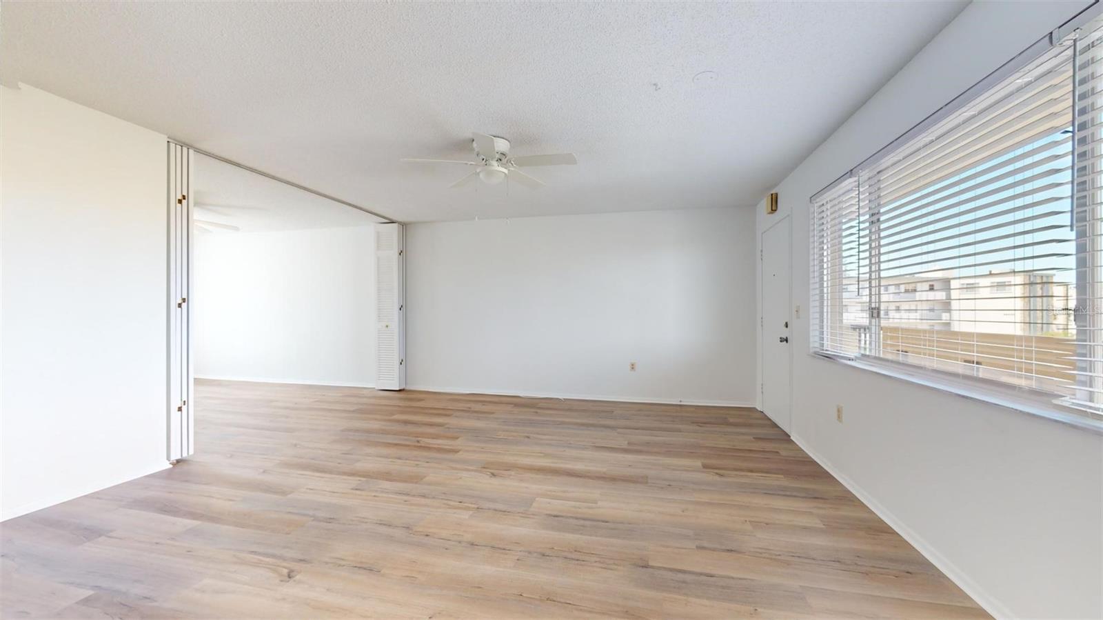 Image 9 of 27 For 4460 Ironwood Circle 407a