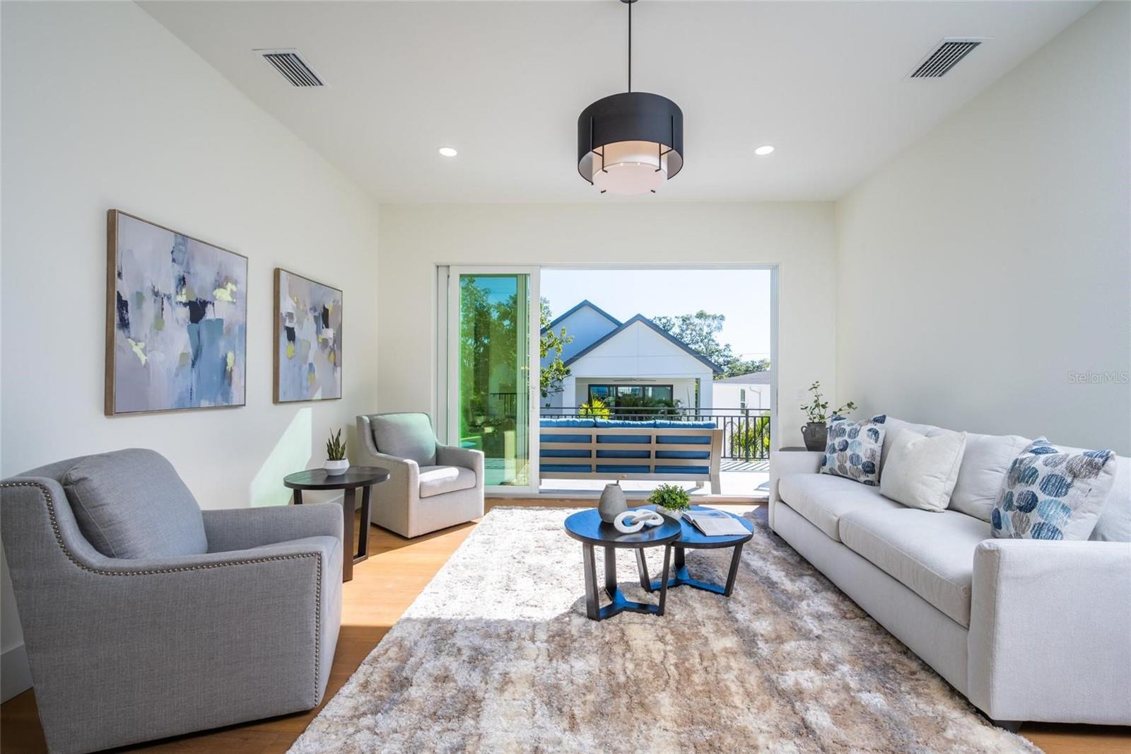 Image 69 of 94 For 2420 Floyd Street