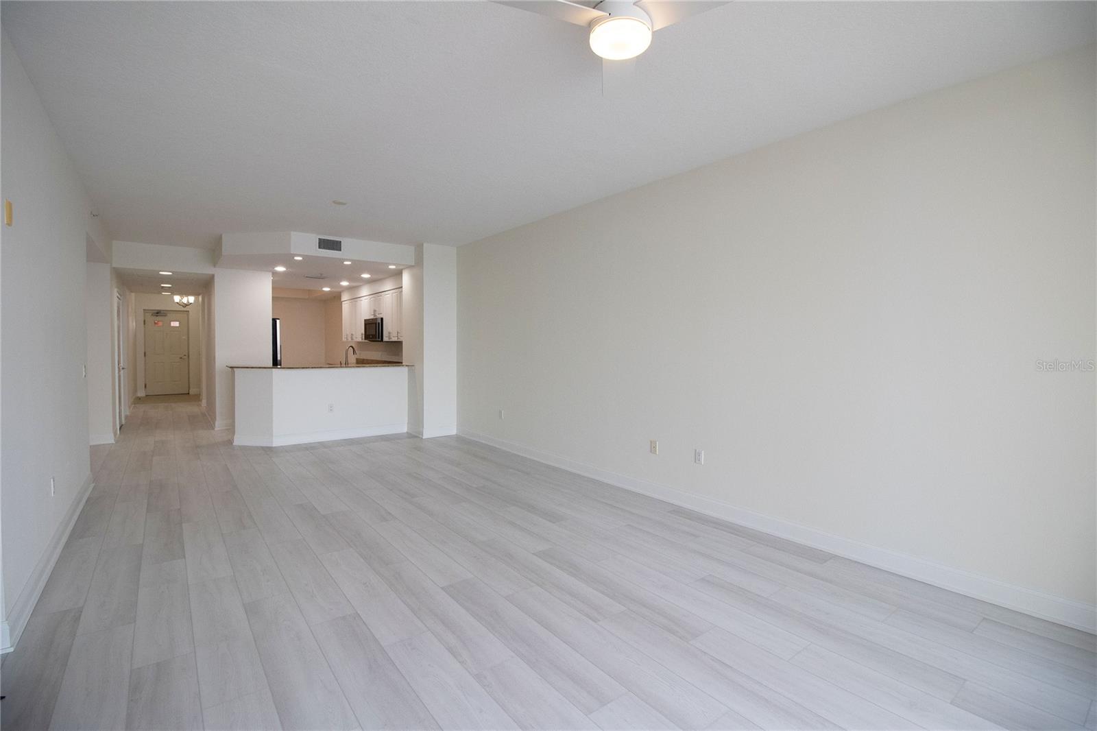 Image 10 of 39 For 615 Riviera Dunes Way 402