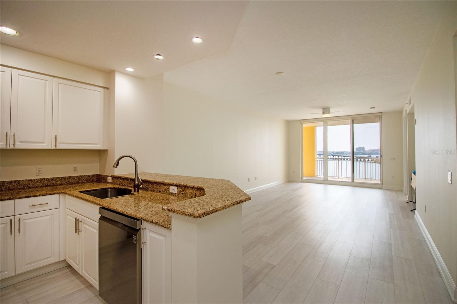 Image 14 of 39 For 615 Riviera Dunes Way 402