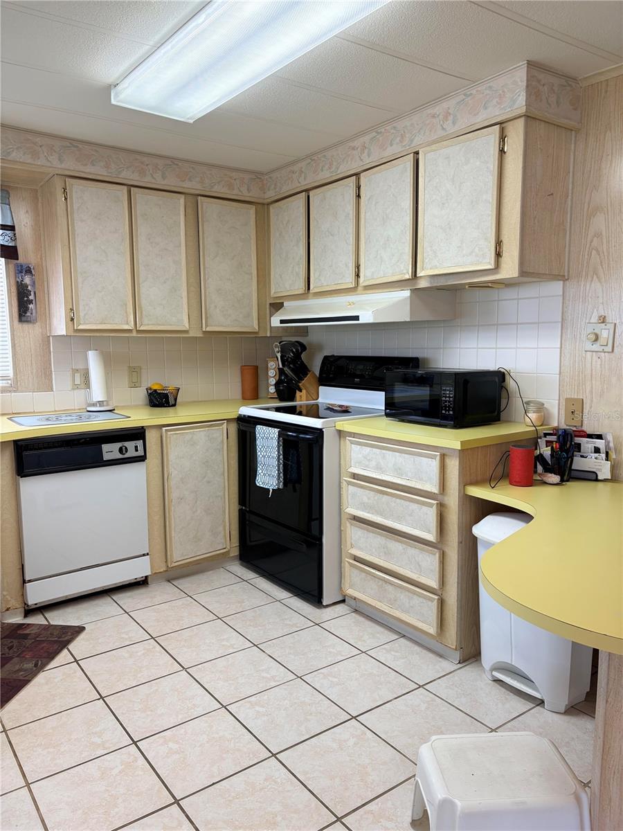 Image 12 of 33 For 3049 Longview Lane