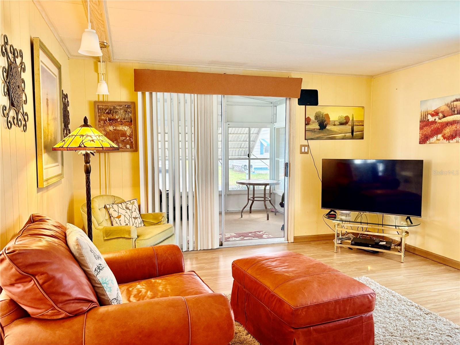 Image 15 of 33 For 3049 Longview Lane