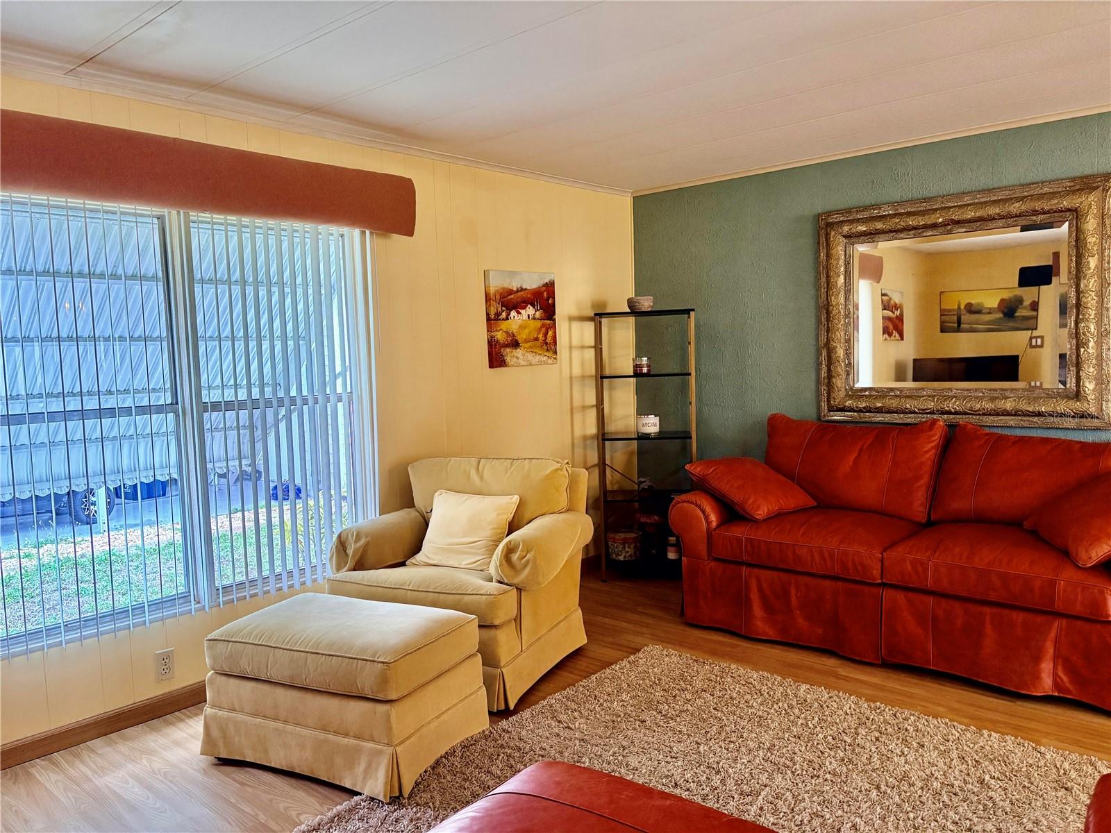 Image 18 of 33 For 3049 Longview Lane