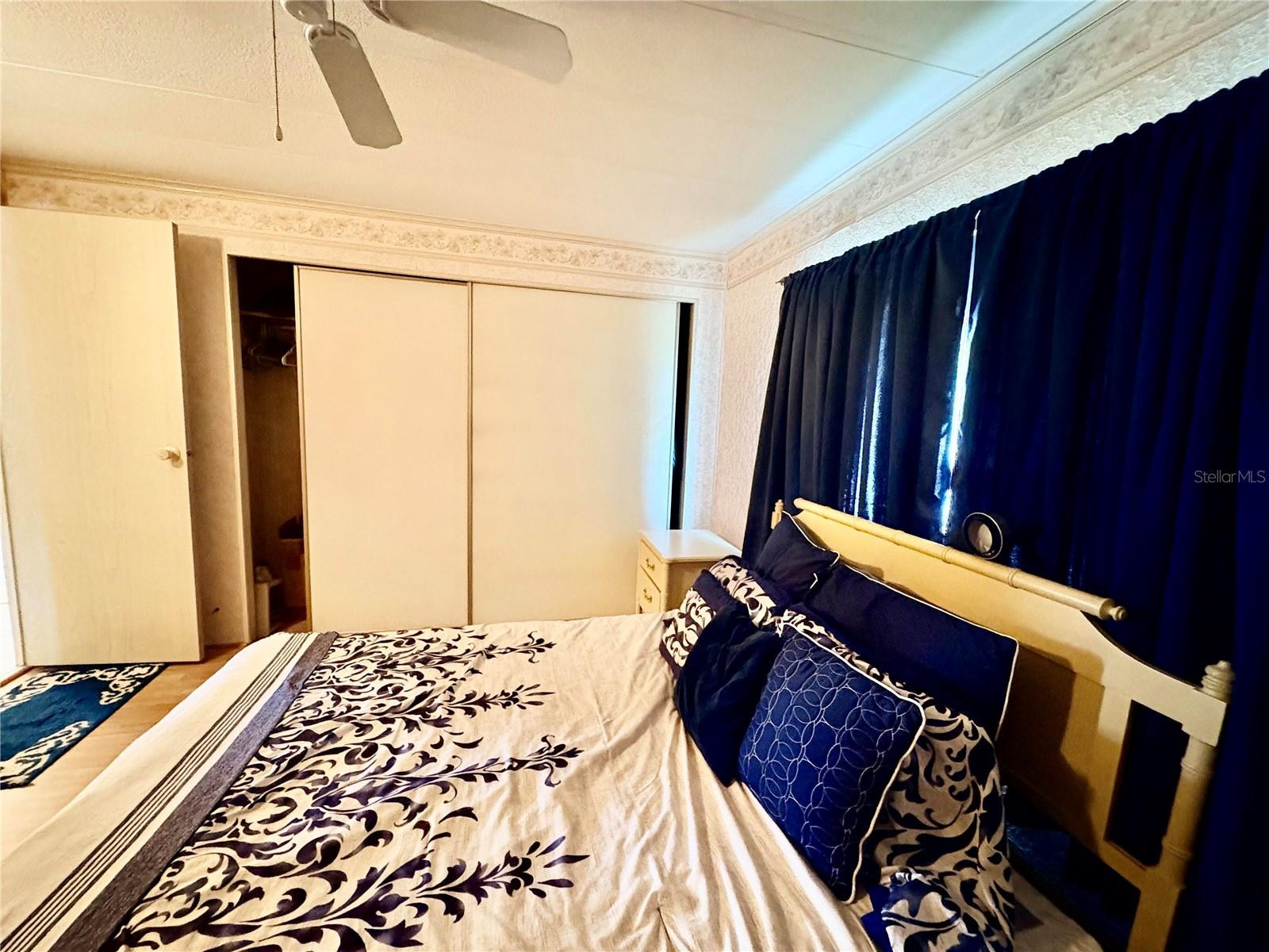 Image 27 of 33 For 3049 Longview Lane