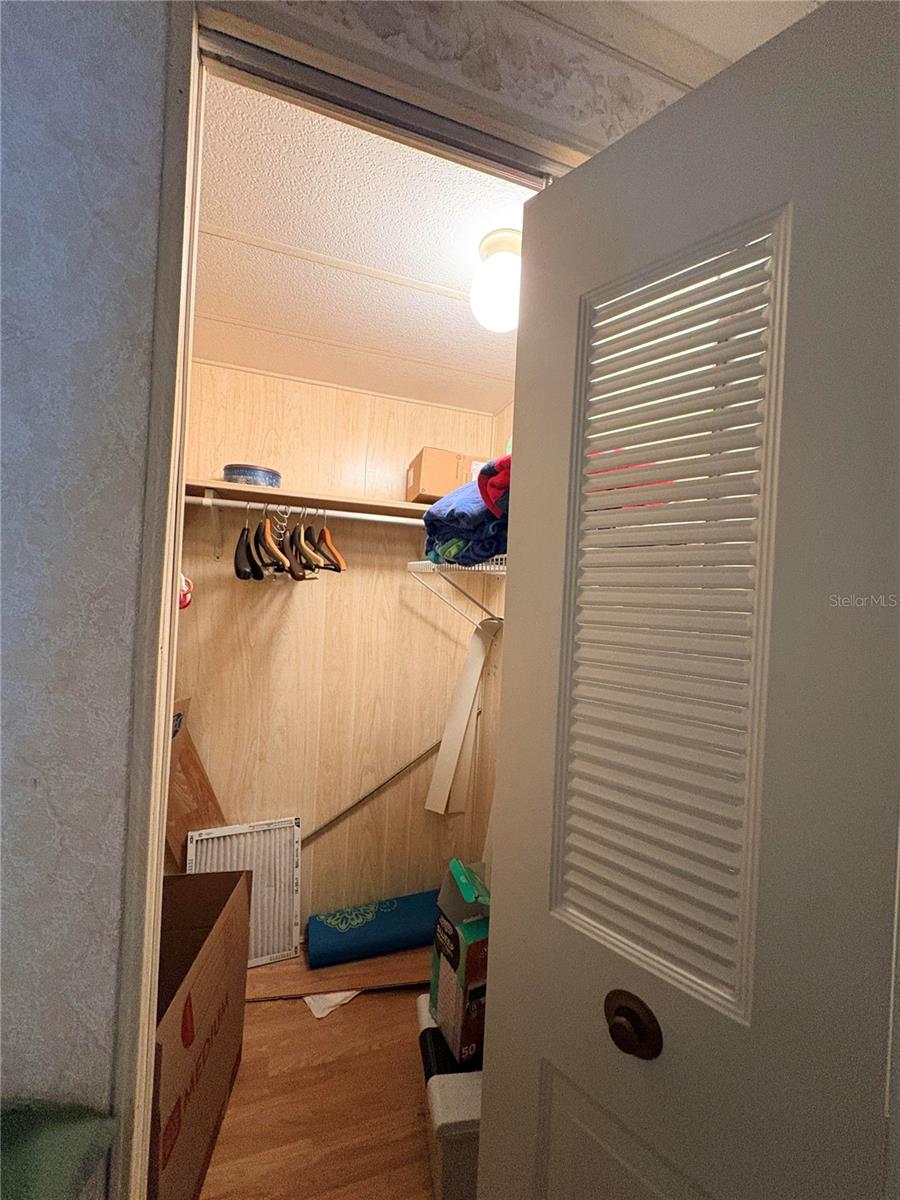 Image 29 of 33 For 3049 Longview Lane