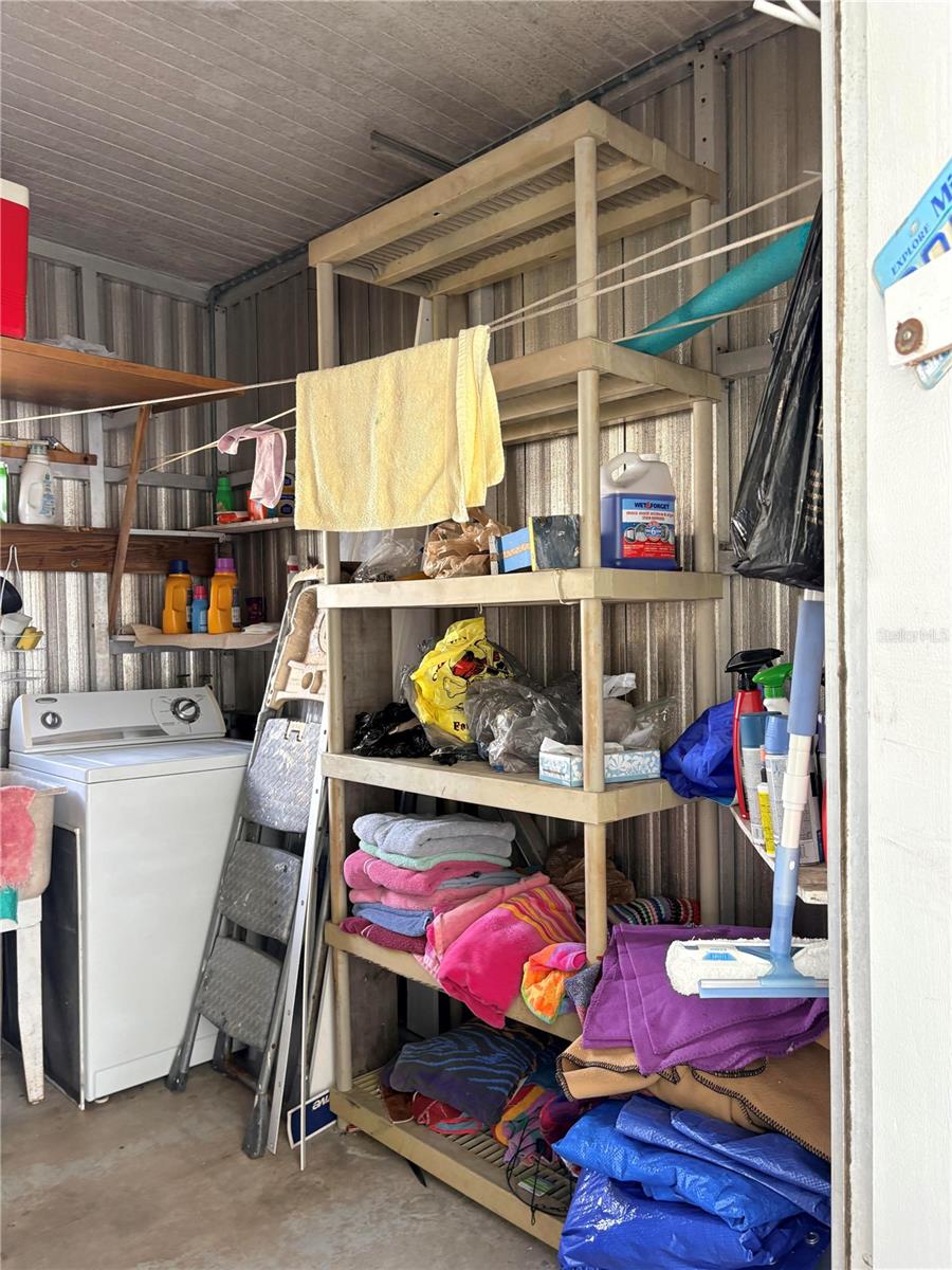 Image 32 of 33 For 3049 Longview Lane