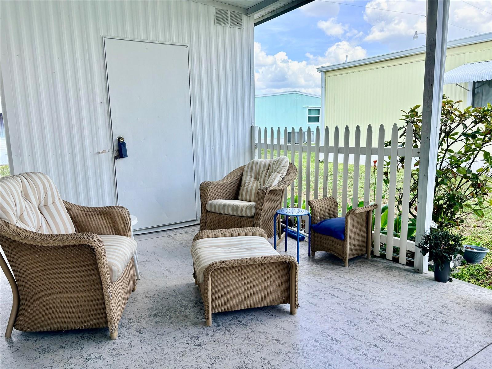 Image 6 of 33 For 3049 Longview Lane