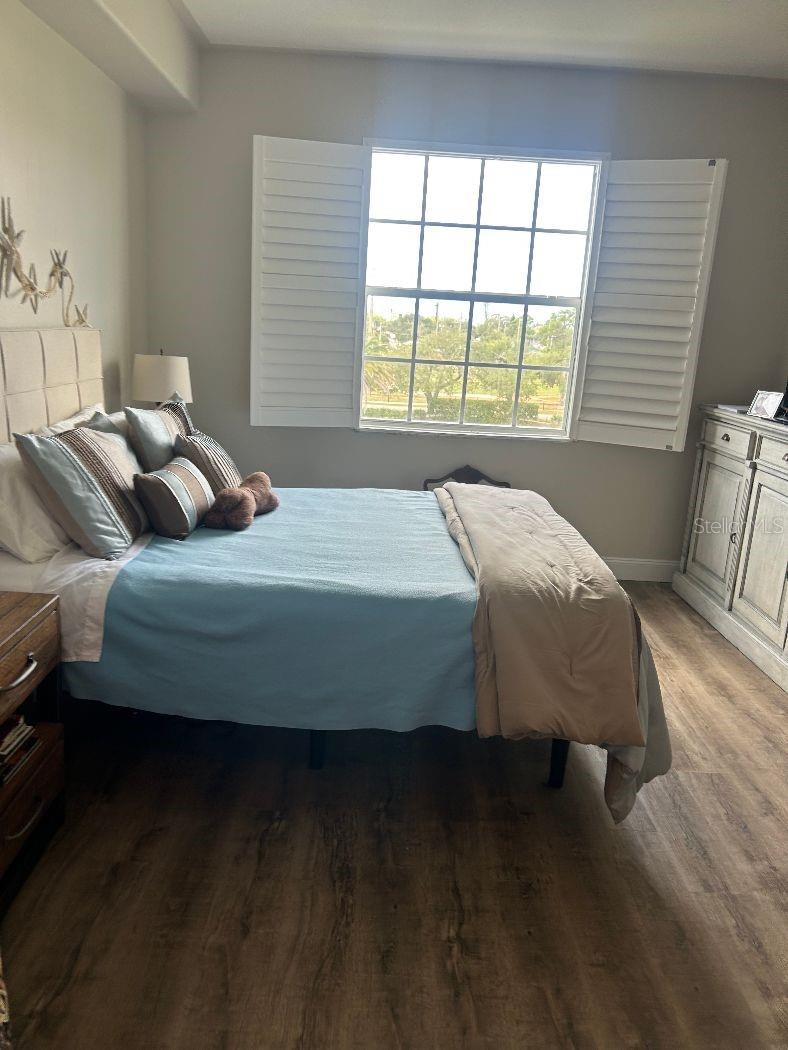 Image 10 of 30 For 940 Cooper Street 302