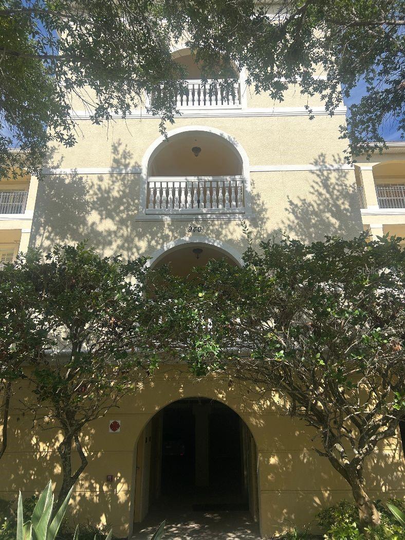 Image 3 of 30 For 940 Cooper Street 302