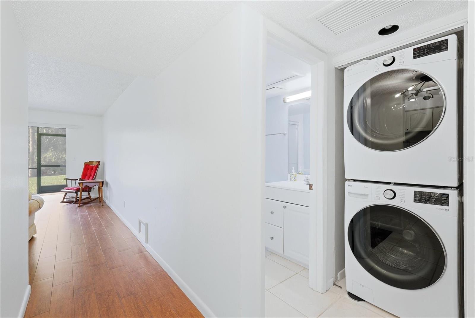 Image 16 of 25 For 4528 Longwater  35