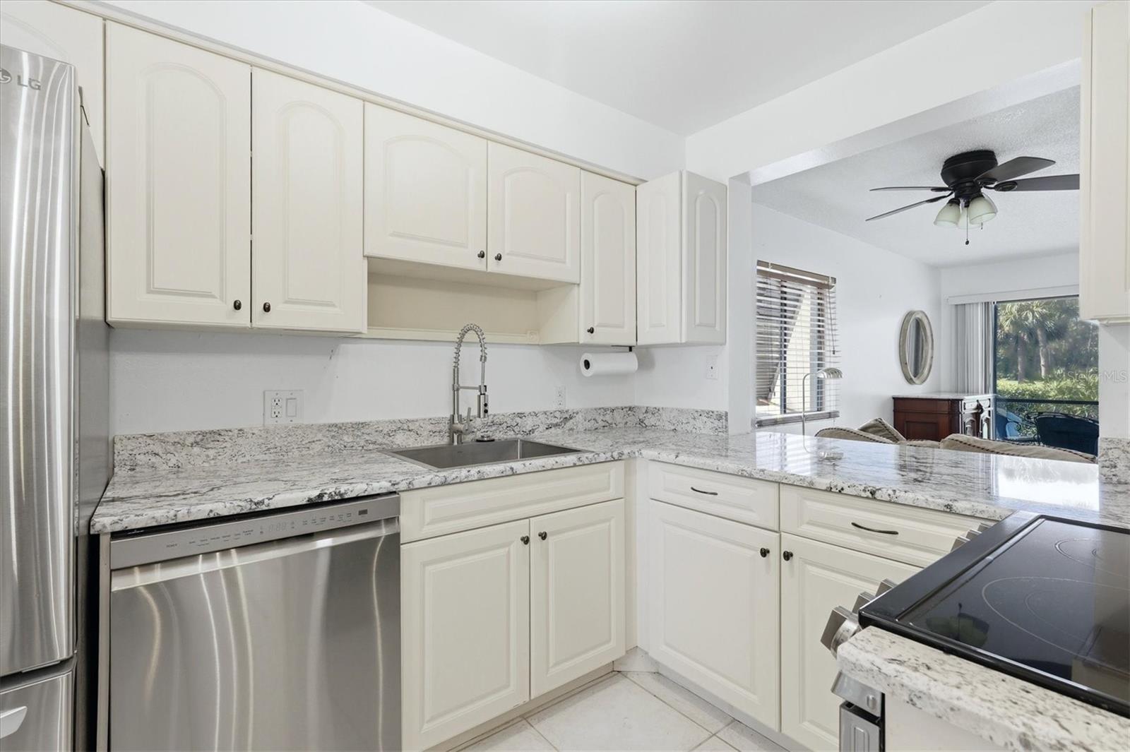 Image 9 of 25 For 4528 Longwater  35