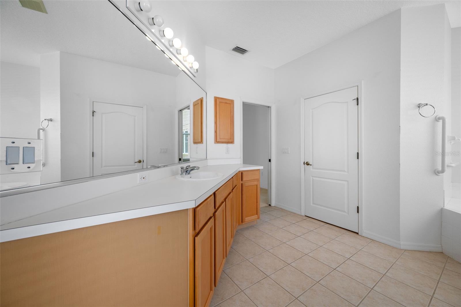 Image 36 of 78 For 5806 New Paris Way